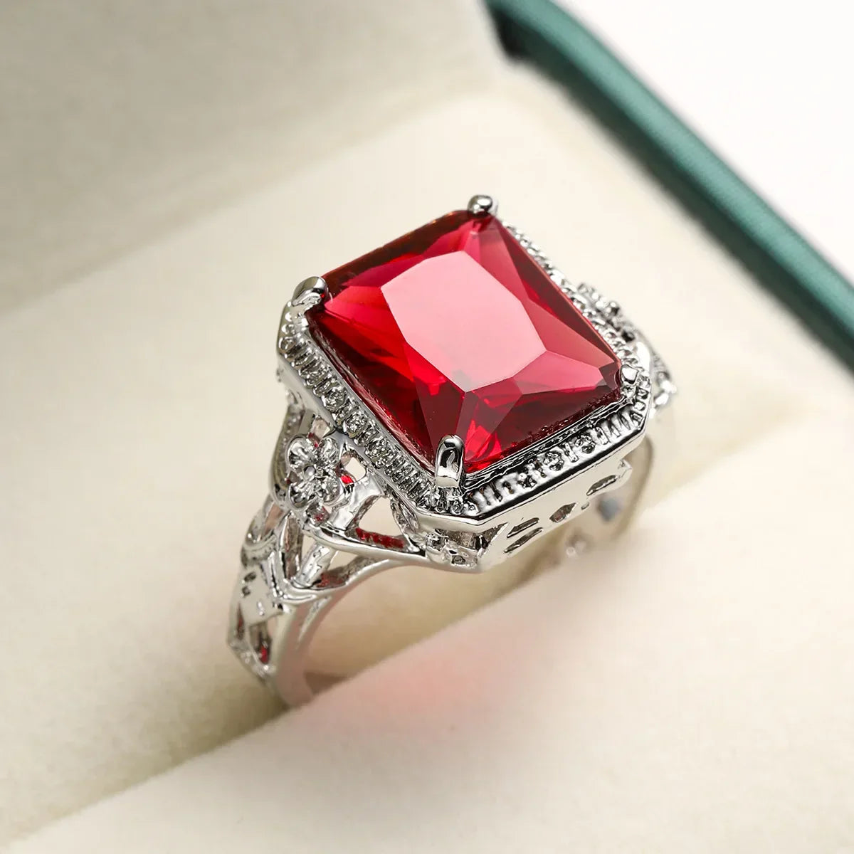 Hollow Engraved Flower Wedding Ring for Women jiaya